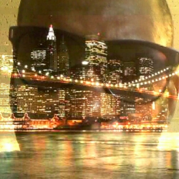 Meet your Posher, Chink - Picture 1 of 1